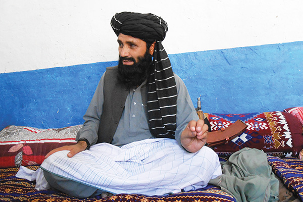Azam Tariq of the Tehreek-e-Taliban Pakistan briefing the media in North Waziristan. Nasir Ahmed Mehsud—AFP