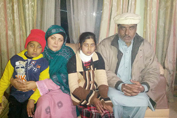 Asfand Khan Khalil’s family. Photograph by Aamir Iqbal